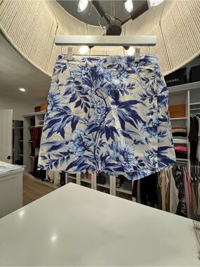 Ellen Tracy Blue and White Linen Floral Skort